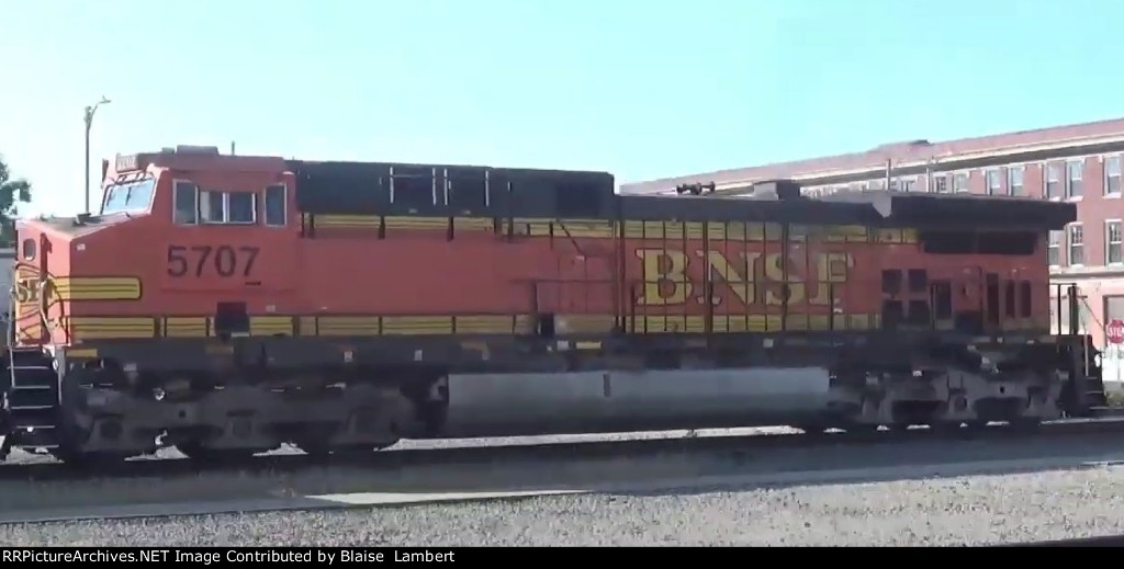 BNSF coal train DPU